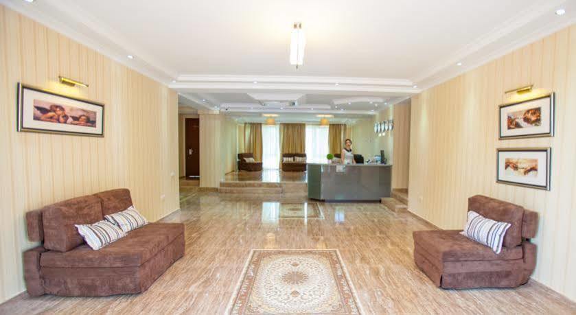 Gtm Plaza Hotel Tbilisi Eksteriør billede