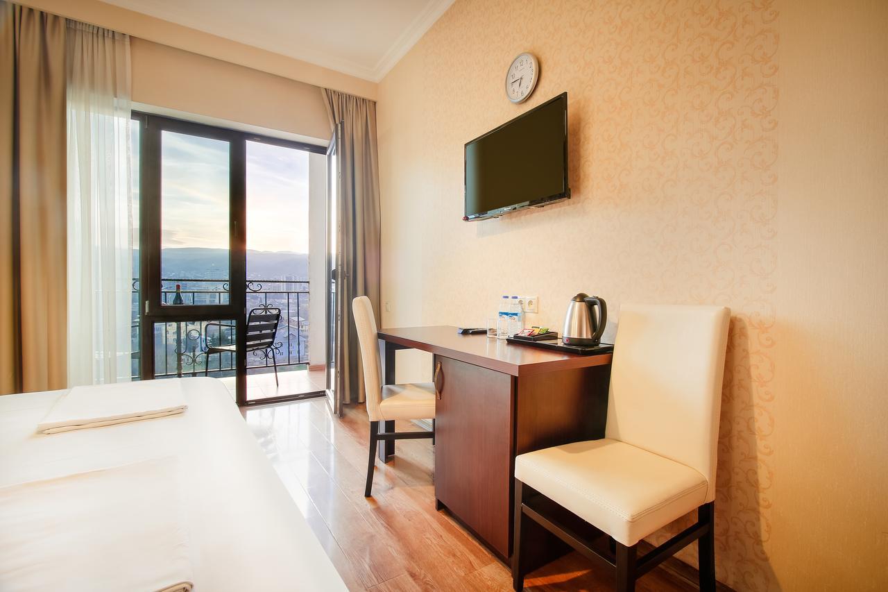 Gtm Plaza Hotel Tbilisi Eksteriør billede