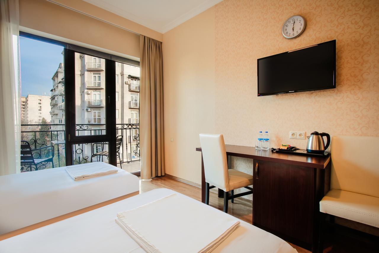 Gtm Plaza Hotel Tbilisi Eksteriør billede