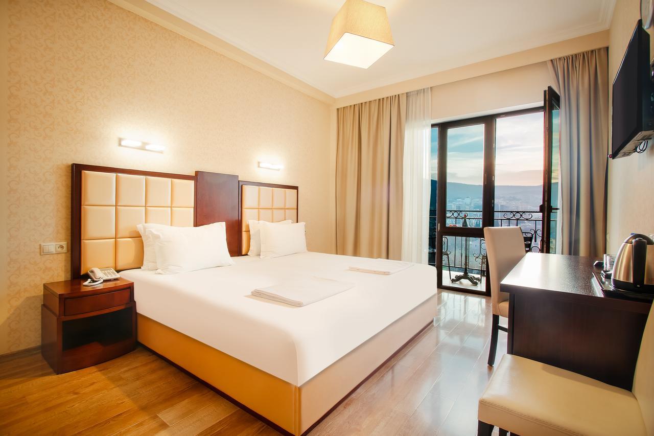 Gtm Plaza Hotel Tbilisi Eksteriør billede