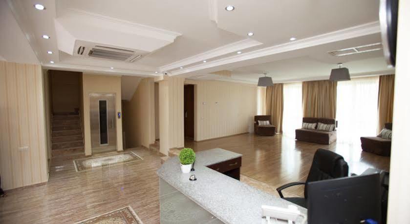 Gtm Plaza Hotel Tbilisi Eksteriør billede
