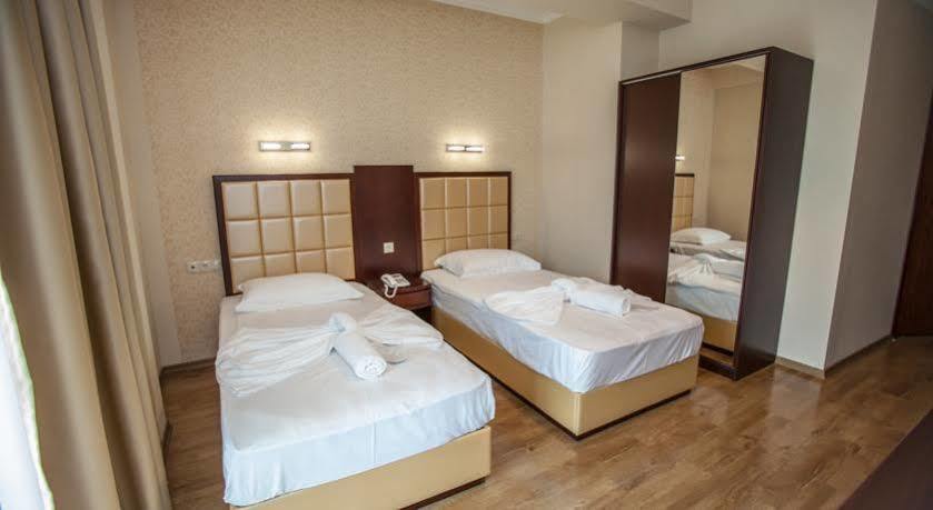 Gtm Plaza Hotel Tbilisi Eksteriør billede